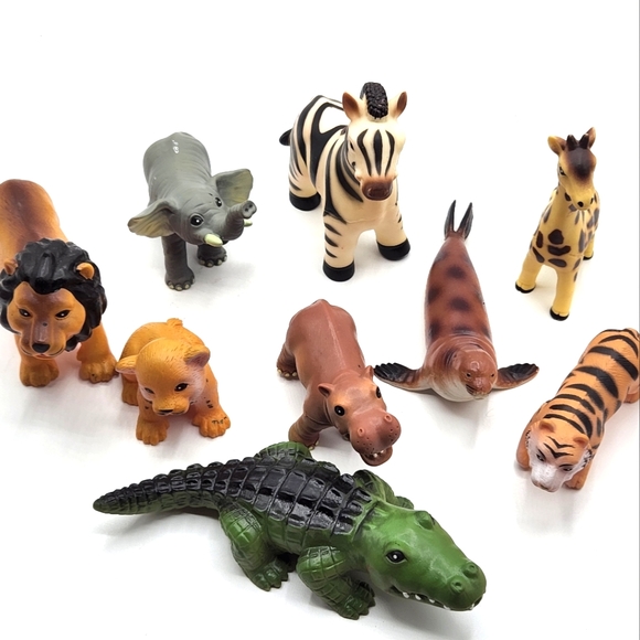 Lot of 9 Rubber Animals Toys Jungle Safari Wildlife - Picture 1 of 10